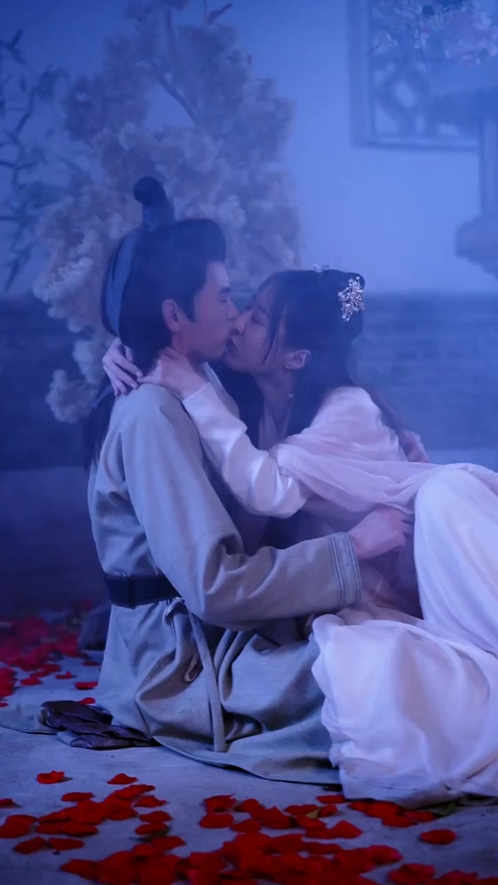 超凡龙婿 第01集