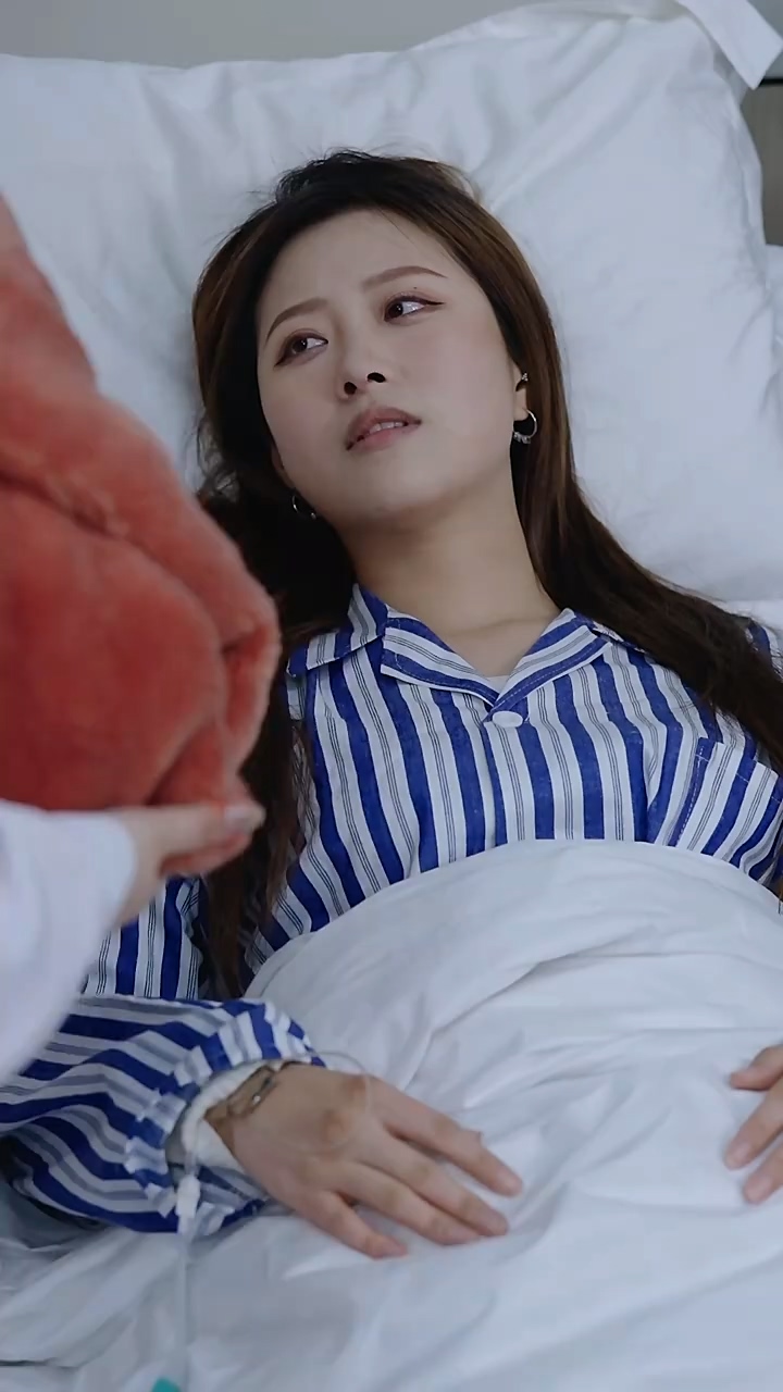 叶少的假面毒妻 第03集