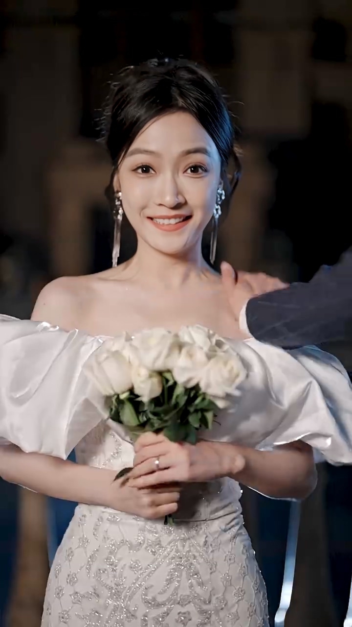 千金归来夫人她A爆全球 第02集