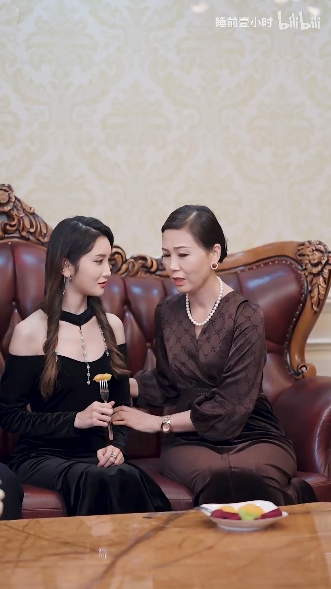 穿成了团宠文里的假千金 全集(大结局)